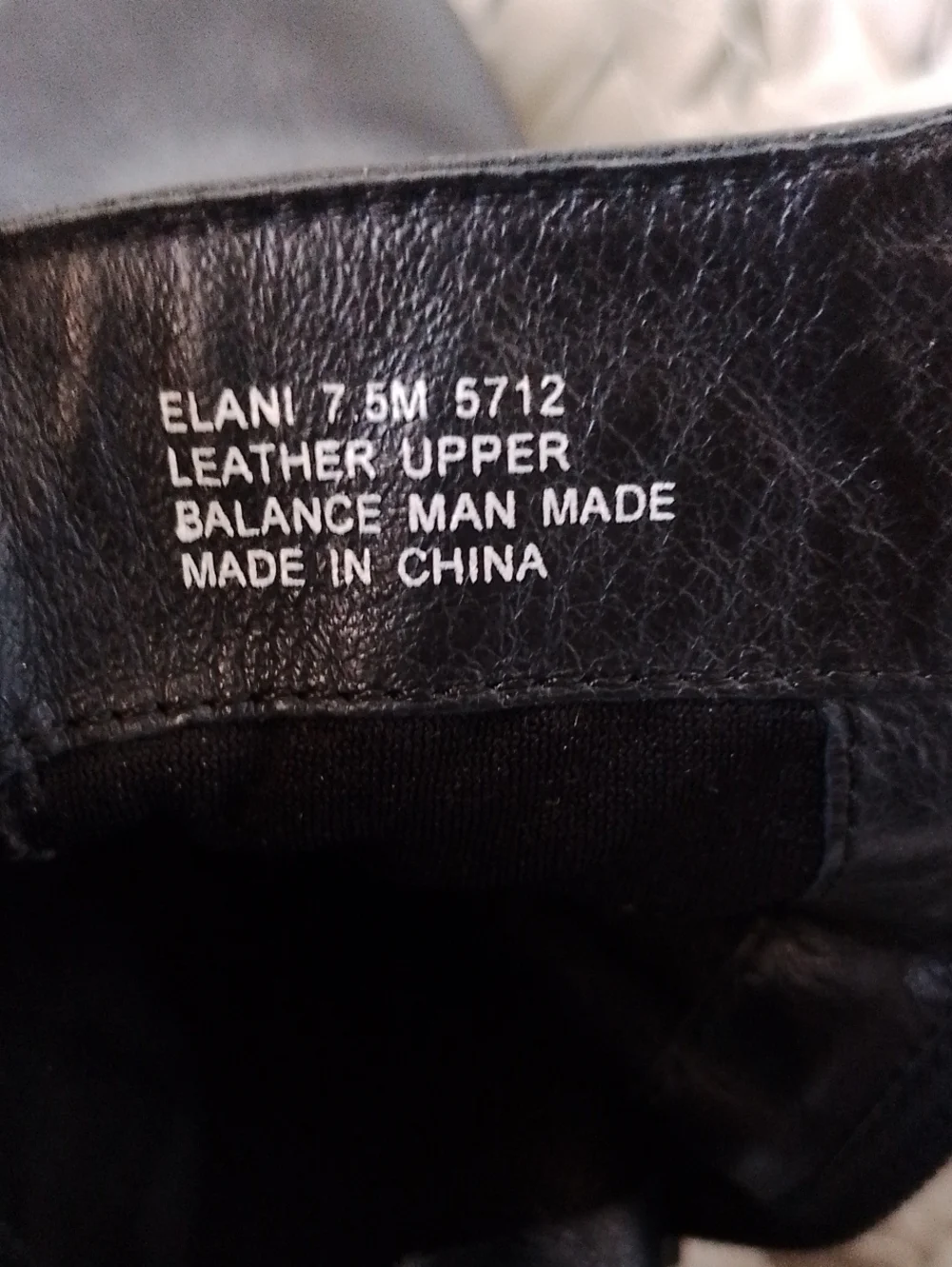 Obeo Elani Black Leather Ankle Boots with Side Zipper 7.5M